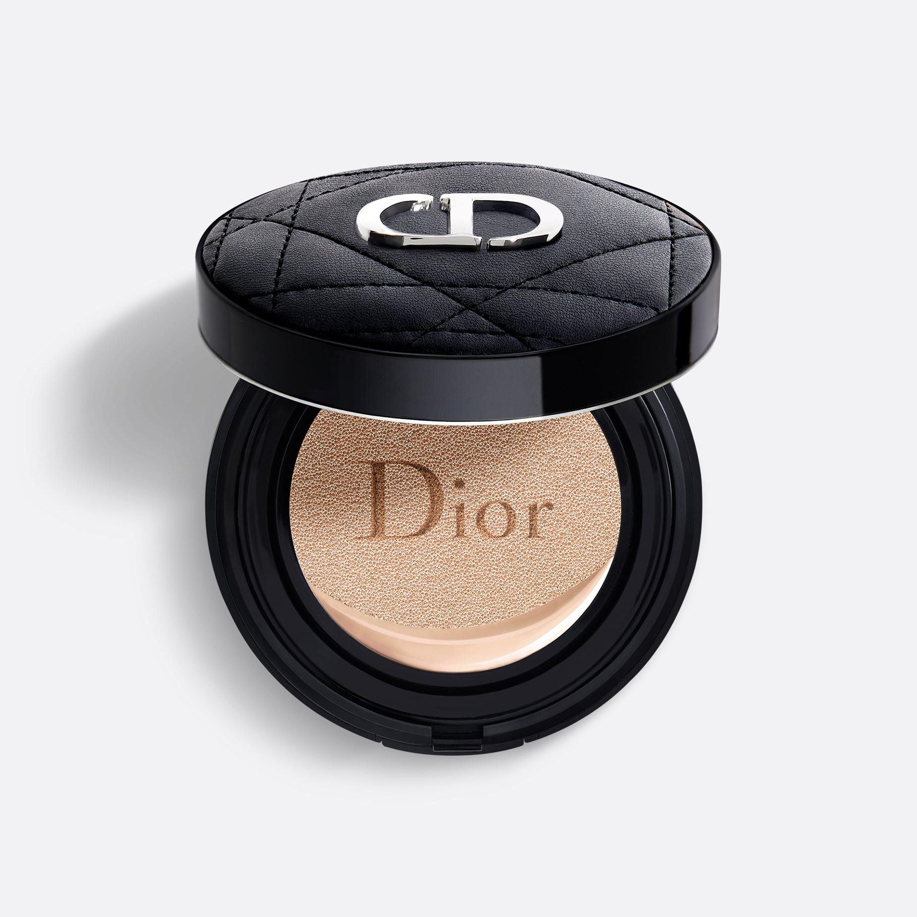 DIOR FOREVER COUTURE PERFECT CUSHION ~ 24H wear high perfection - luminous matte finish - Skin-caring fresh foundation - 24H hydration - SPF 35 - PA+++